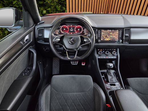 Skoda Kodiaq 1.5 TSI Sportline Business | Trekhaak | Camera | Adaptive Cruise | Stuur/stoelverwarming ActivLease financial lease