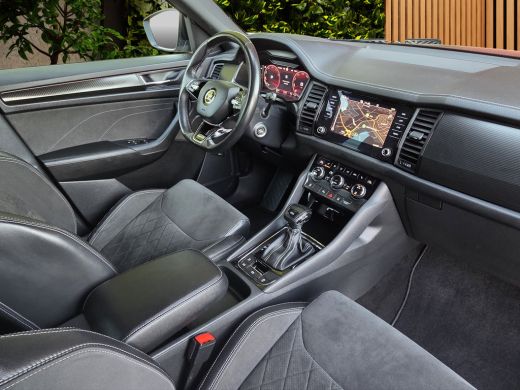 Skoda Kodiaq 1.5 TSI Sportline Business | Trekhaak | Camera | Adaptive Cruise | Stuur/stoelverwarming ActivLease financial lease