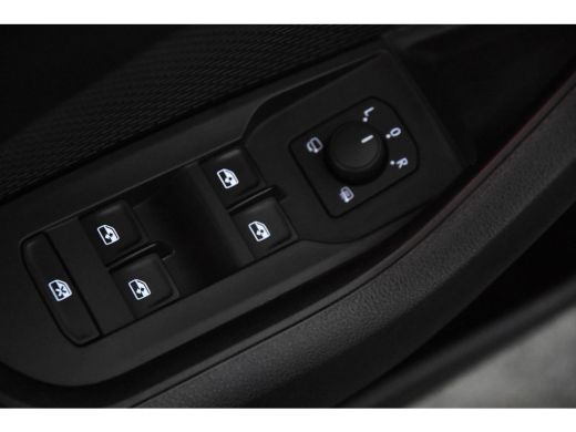 Skoda Octavia Combi Clever *1ste Eigenaar*Trekhaak*Navigatie*Camera* ActivLease financial lease