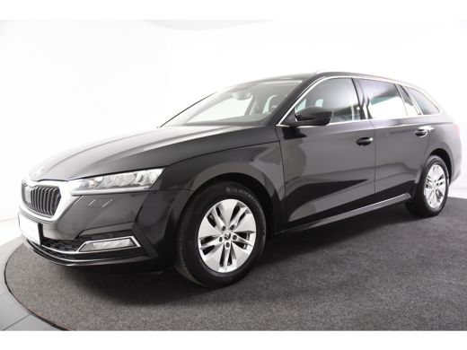 Skoda Octavia Combi Clever *1ste Eigenaar*Trekhaak*Navigatie*Camera* ActivLease financial lease