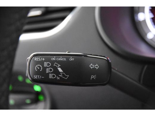 Skoda Octavia Combi 1.0 TSI Greentech Ambition *1ste Eigenaar*Navigatie*PDC*Trekhaak* ActivLease financial lease