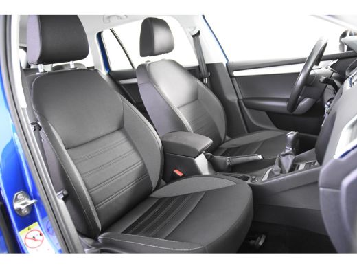 Skoda Octavia Combi 1.0 TSI Greentech Ambition *1ste Eigenaar*Navigatie*PDC*Trekhaak* ActivLease financial lease