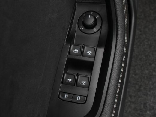 Skoda Superb 1.4 TSi 218 Pk iV Sportline Business | Panoramadak | Adaptive Cruise | Stuur/Stoel Verwarming | C... ActivLease financial lease