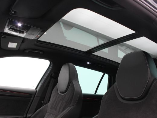 Skoda Superb 1.4 TSi 218 Pk iV Sportline Business | Panoramadak | Adaptive Cruise | Stuur/Stoel Verwarming | C... ActivLease financial lease