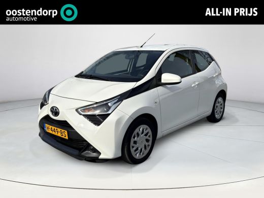 Toyota Aygo 1.0 VVT-i x-play **APPLE CARPLAY/ BEGRENZER/ TOERENTELLER**