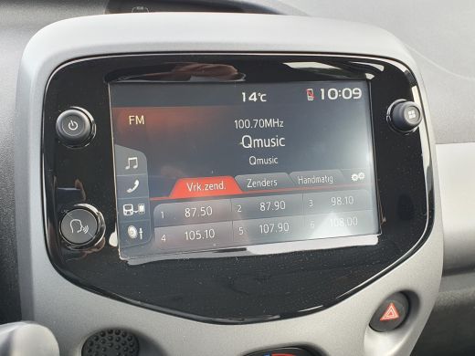 Toyota Aygo 1.0 VVT-i x-play **APPLE CARPLAY/ BEGRENZER/ TOERENTELLER** ActivLease financial lease