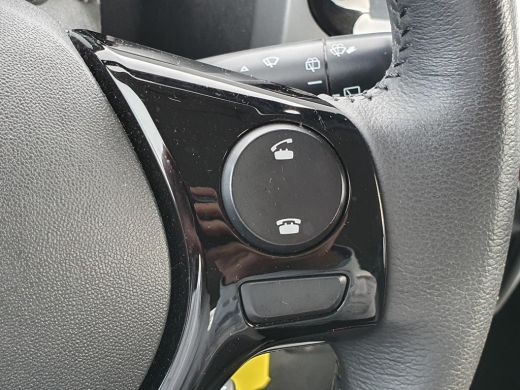 Toyota Aygo 1.0 VVT-i x-play **APPLE CARPLAY/ BEGRENZER/ TOERENTELLER** ActivLease financial lease