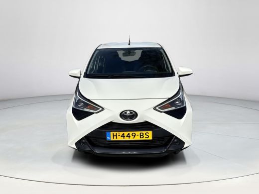 Toyota Aygo 1.0 VVT-i x-play **APPLE CARPLAY/ BEGRENZER/ TOERENTELLER** ActivLease financial lease