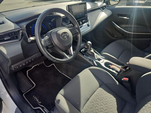 Toyota Corolla 1.8 Hybrid Dynamic Apple Carplay / Android Auto / voorstoelen verwarmbaar / stuurwielverwarming ActivLease financial lease