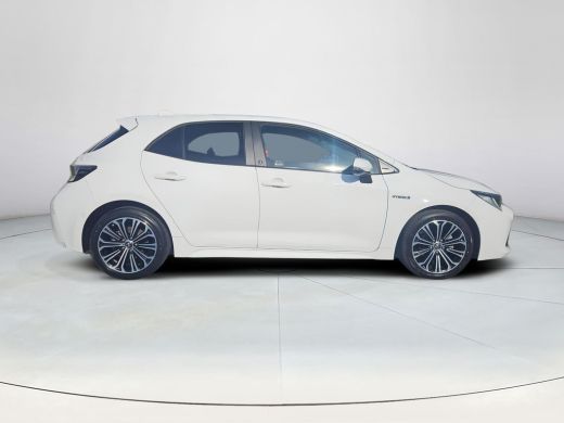 Toyota Corolla 1.8 Hybrid Dynamic Apple Carplay / Android Auto / voorstoelen verwarmbaar / stuurwielverwarming ActivLease financial lease