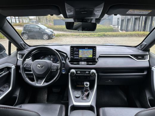 Toyota RAV4 2.5 Plug-in Hybrid AWD Bi-Tone Plus | Gekoelde stoelen | Apple CarPlay | Blindspot | Rijklaarprij... ActivLease financial lease