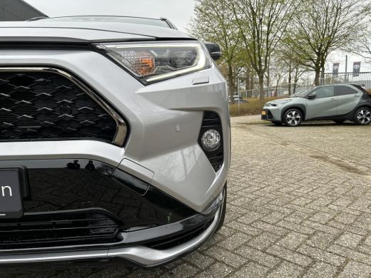Toyota RAV4 2.5 Plug-in Hybrid AWD Bi-Tone Plus | Gekoelde stoelen | Apple CarPlay | Blindspot | Rijklaarprij... ActivLease financial lease
