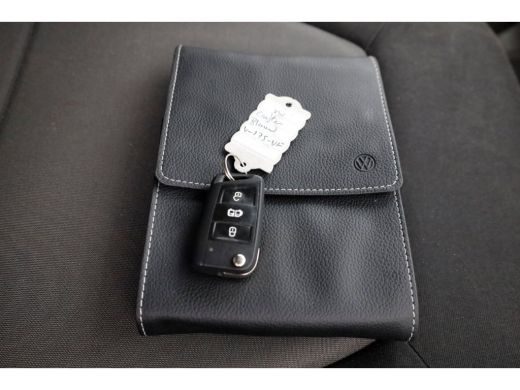 Volkswagen Crafter 35 2.0 TDI E6 L3H3 (L2H2) Comfortline Airco/Camera/Laadklep 05-2019 ActivLease financial lease