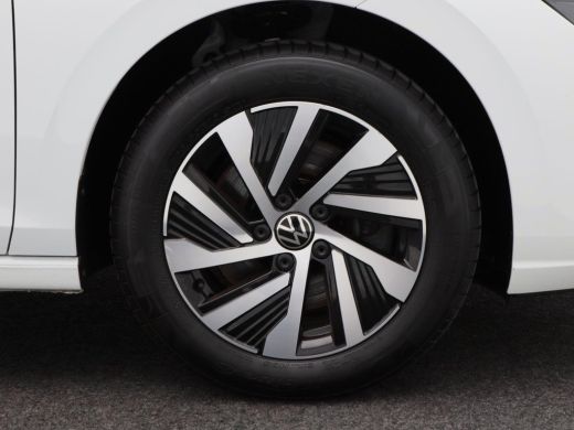 Volkswagen Golf 1.4 eHybrid 204 Pk Automaat Style | Parkeersensoren | Climatronic | Adaptive Cruise | Stoelverwar... ActivLease financial lease