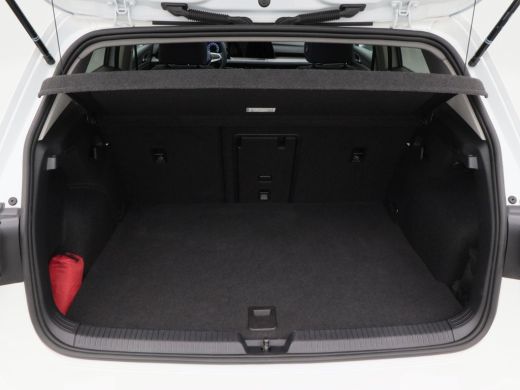 Volkswagen Golf 1.4 eHybrid 204 Pk Automaat Style | Parkeersensoren | Climatronic | Adaptive Cruise | Stoelverwar... ActivLease financial lease