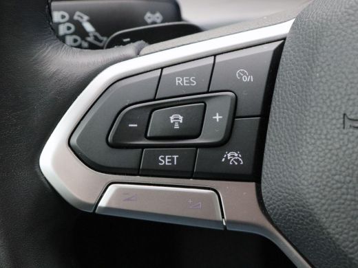 Volkswagen Golf 1.4 eHybrid 204 Pk Automaat Style | Parkeersensoren | Climatronic | Adaptive Cruise | Stoelverwar... ActivLease financial lease