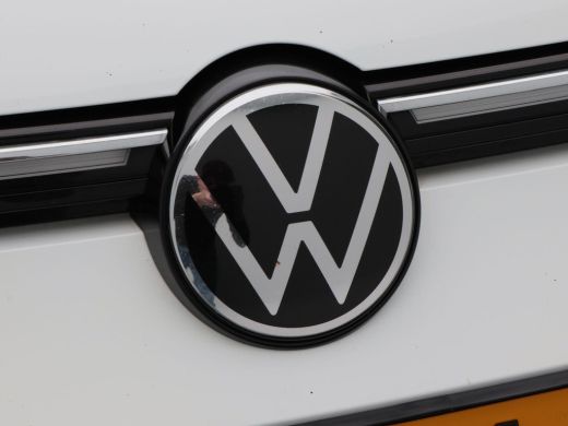 Volkswagen Golf 1.4 eHybrid 204 Pk Automaat Style | Parkeersensoren | Climatronic | Adaptive Cruise | Stoelverwar... ActivLease financial lease