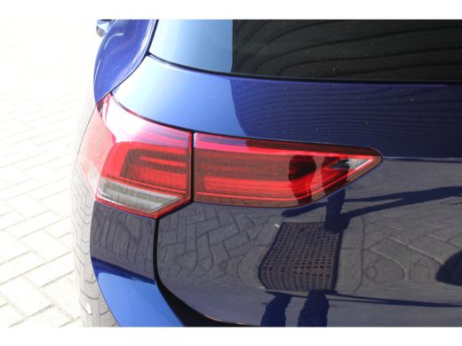 Volkswagen Golf 1.5 eTSI Life Business | Adaptieve cruise control | Stoel en stuurverwarming | Achteruitrijcamera | ActivLease financial lease