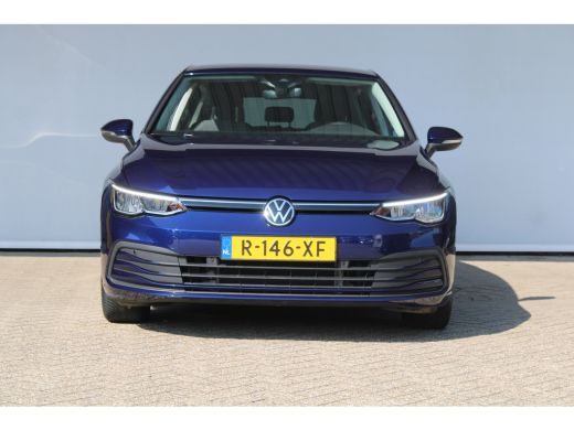 Volkswagen Golf 1.5 eTSI Life Business | Adaptieve cruise control | Stoel en stuurverwarming | Achteruitrijcamera | ActivLease financial lease