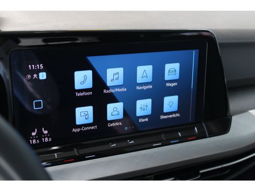 Volkswagen Golf 1.5 eTSI Life Business | Adaptieve cruise control | Stoel en stuurverwarming | Achteruitrijcamera | ActivLease financial lease