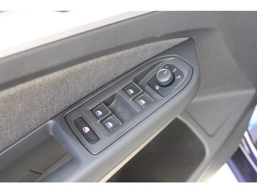 Volkswagen Golf 1.5 eTSI Life Business | Adaptieve cruise control | Stoel en stuurverwarming | Achteruitrijcamera | ActivLease financial lease