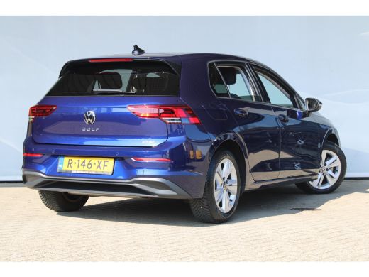 Volkswagen Golf 1.5 eTSI Life Business | Adaptieve cruise control | Stoel en stuurverwarming | Achteruitrijcamera | ActivLease financial lease