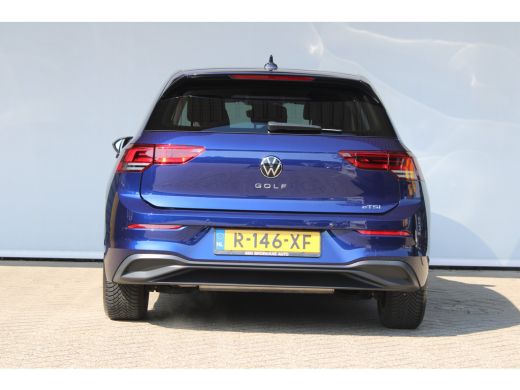 Volkswagen Golf 1.5 eTSI Life Business | Adaptieve cruise control | Stoel en stuurverwarming | Achteruitrijcamera | ActivLease financial lease