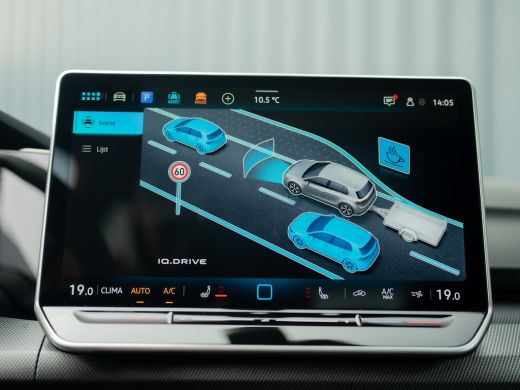 Volkswagen Golf 1.5 eTSI R-Line Edition | Panodak | IQ Light | Trekhaak wegkl. | Harman/Kardon | Head Up | Prijs ... ActivLease financial lease