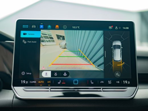 Volkswagen Golf 1.5 eTSI R-Line Edition | Panodak | IQ Light | Trekhaak wegkl. | Harman/Kardon | Head Up | Prijs ... ActivLease financial lease