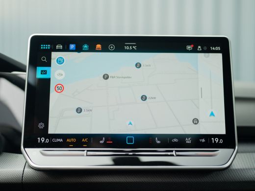 Volkswagen Golf 1.5 eTSI R-Line Edition | Panodak | IQ Light | Trekhaak wegkl. | Harman/Kardon | Head Up | Prijs ... ActivLease financial lease