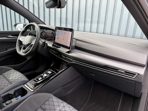 Volkswagen Golf 1.5 eTSI R-Line Edition | Panodak | IQ Light | Trekhaak wegkl. | Harman/Kardon | Head Up | Prijs ... ActivLease financial lease