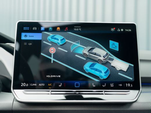 Volkswagen Golf 1.5 eTSI R-Line Edition | Panodak | IQ Light | Trekhaak wegkl. | Harman/Kardon | Head Up | Prijs ... ActivLease financial lease