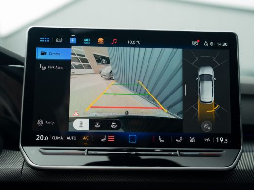 Volkswagen Golf 1.5 eTSI R-Line Edition | Panodak | IQ Light | Trekhaak wegkl. | Harman/Kardon | Head Up | Prijs ... ActivLease financial lease