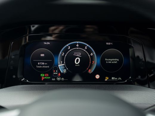 Volkswagen Golf 1.5 eTSI R-Line Edition | Panodak | IQ Light | Trekhaak wegkl. | Harman/Kardon | Head Up | Prijs ... ActivLease financial lease