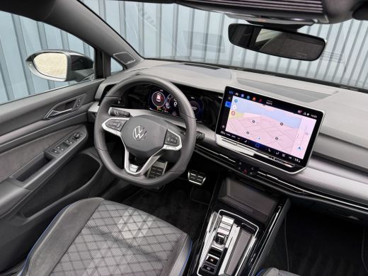 Volkswagen Golf 1.5 eTSI R-Line Edition | Panodak | IQ Light | Trekhaak wegkl. | Harman/Kardon | Head Up | Prijs ... ActivLease financial lease