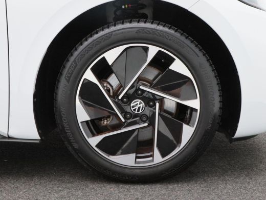 Volkswagen ID.3 Pro 58 kWh 204 Pk | Stoelverwarming | Adaptive cruise | Parkeer Sensoren | CarPlay | Navigatie | ... ActivLease financial lease
