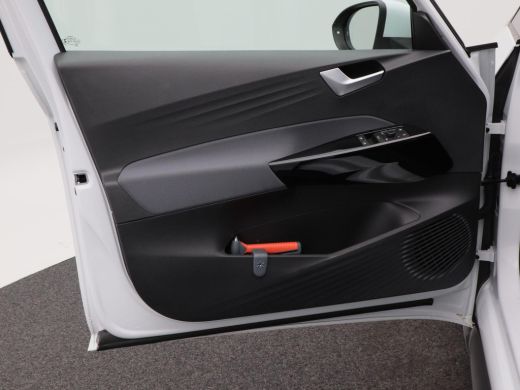 Volkswagen ID.3 Pro 58 kWh 204 Pk | Stoelverwarming | Adaptive cruise | Parkeer Sensoren | CarPlay | Navigatie | ... ActivLease financial lease