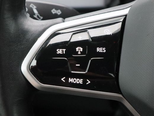 Volkswagen ID.3 Pro 58 kWh 204 Pk | Stoelverwarming | Adaptive cruise | Parkeer Sensoren | CarPlay | Navigatie | ... ActivLease financial lease