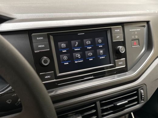 Volkswagen Polo 1.0 Sportline (VIRTUAL COCKPIT, BLACK PACK, APPLE CARPLAY, SPORTSTOELEN, CRUISE, NIEUWE APK, NIEU... ActivLease financial lease