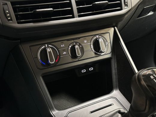 Volkswagen Polo 1.0 Sportline (VIRTUAL COCKPIT, BLACK PACK, APPLE CARPLAY, SPORTSTOELEN, CRUISE, NIEUWE APK, NIEU... ActivLease financial lease