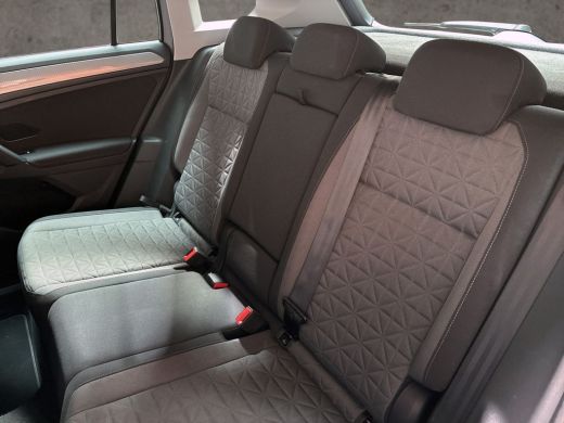 Volkswagen Tiguan 1.5 TSI Life Sport (VIRTUAL COCKPIT, APPLE CARPLAY, GROOT NAVI, KEYLESS, CAMERA, SPORTSTOELEN, GE... ActivLease financial lease