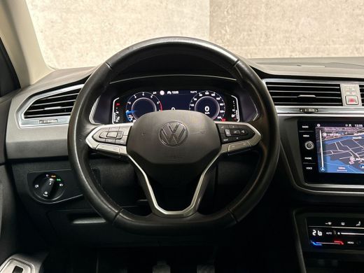 Volkswagen Tiguan 1.5 TSI Life Sport (VIRTUAL COCKPIT, APPLE CARPLAY, GROOT NAVI, KEYLESS, CAMERA, SPORTSTOELEN, GE... ActivLease financial lease