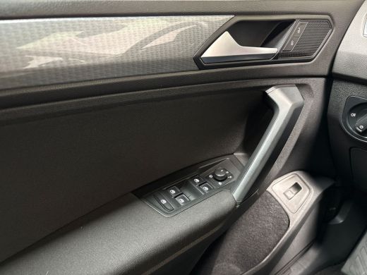 Volkswagen Tiguan 1.5 TSI Life Sport (VIRTUAL COCKPIT, APPLE CARPLAY, GROOT NAVI, KEYLESS, CAMERA, SPORTSTOELEN, GE... ActivLease financial lease