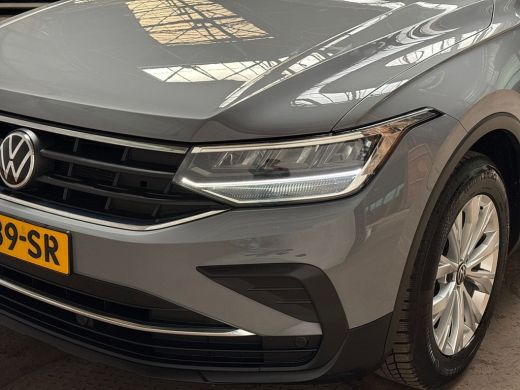 Volkswagen Tiguan 1.5 TSI Life Sport (VIRTUAL COCKPIT, APPLE CARPLAY, GROOT NAVI, KEYLESS, CAMERA, SPORTSTOELEN, GE... ActivLease financial lease