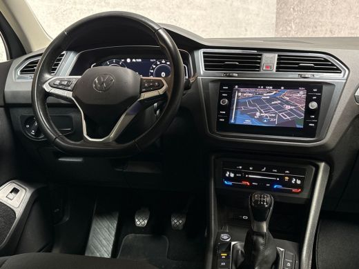 Volkswagen Tiguan 1.5 TSI Life Sport (VIRTUAL COCKPIT, APPLE CARPLAY, GROOT NAVI, KEYLESS, CAMERA, SPORTSTOELEN, GE... ActivLease financial lease