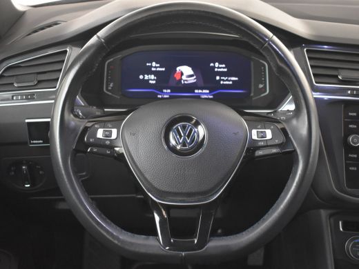 Volkswagen Tiguan Allspace 1.5 TSI Highline Business R 150Pk DSG/AUTO | Glazen panorama-dak | Trekhaak electrisch | Navigati... ActivLease financial lease