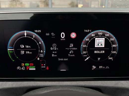 Volkswagen Tiguan R-Line Edition - eHybrid | 'App-Connect' draadloze smartphone integratie | Automatische afstandsr... ActivLease financial lease