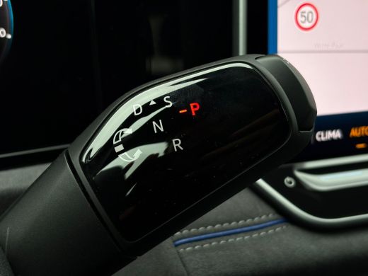 Volkswagen Tiguan R-Line Edition - eHybrid | 'App-Connect' draadloze smartphone integratie | Automatische afstandsr... ActivLease financial lease