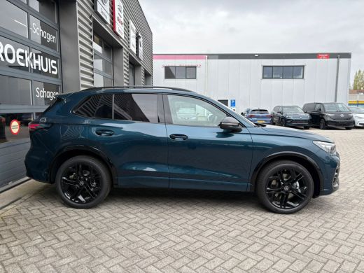 Volkswagen Tiguan R-Line Edition - eHybrid | 'App-Connect' draadloze smartphone integratie | Automatische afstandsr... ActivLease financial lease