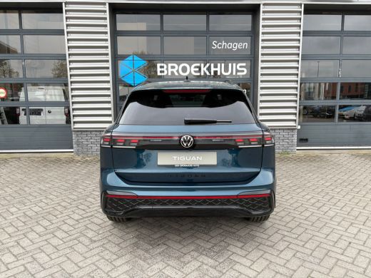 Volkswagen Tiguan R-Line Edition - eHybrid | 'App-Connect' draadloze smartphone integratie | Automatische afstandsr... ActivLease financial lease
